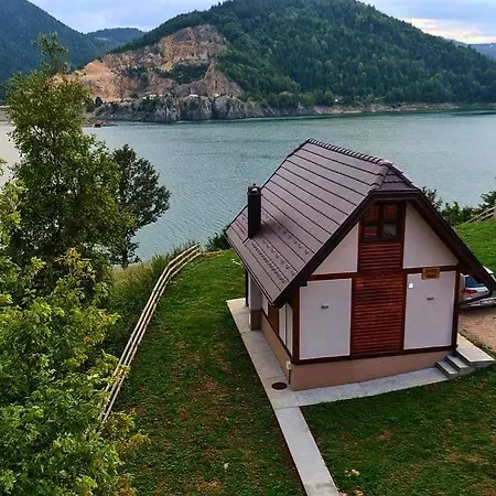 Zoranovi Konaci 펜션 *