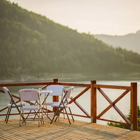 Zoranovi Konaci 펜션 Jevtici (Bajina Basta)