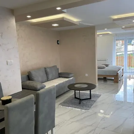 Holiday home Zoranovi Konaci Jevtici (Bajina Basta)