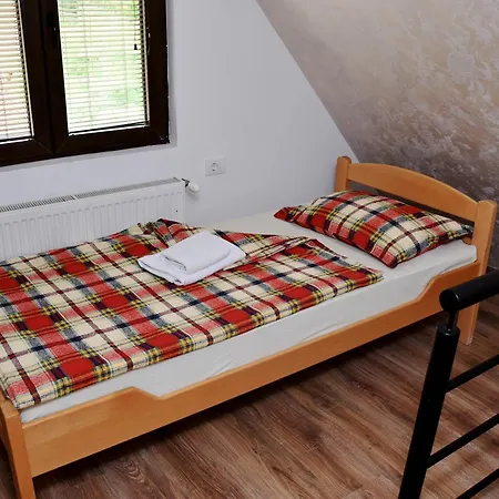 Zoranovi Konaci * Jevtici